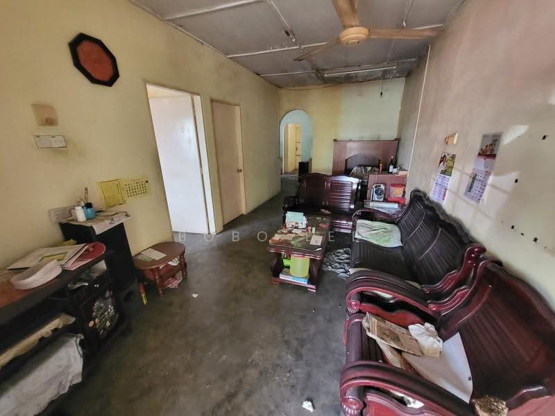 1-storey Terraced House for Sale in Rasa (Selangor) - Bobo Lee - Living Room - PropertyGuru.com.my