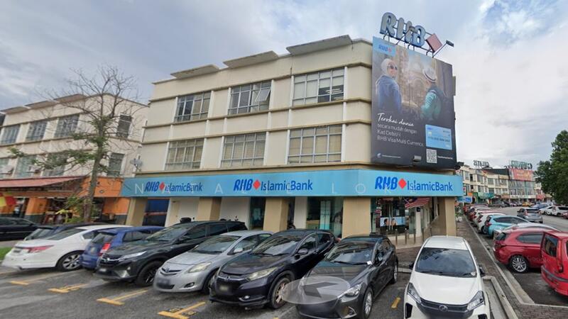 For Sale - 📌 【R.O.I ★ 5.6%】3 Storey Shop Seksyen 9 Bandar Baru Bangi, Fully Tenanted