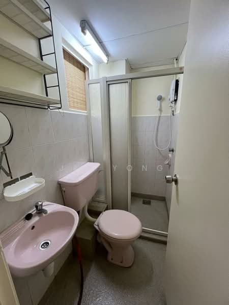 Condominium for Sale at Danau Idaman - Jay Yong - Bathroom - PropertyGuru.com.my