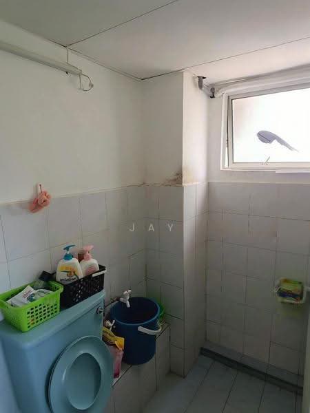 Condominium for Sale at Danau Idaman - Jay Yong - Bathroom - PropertyGuru.com.my