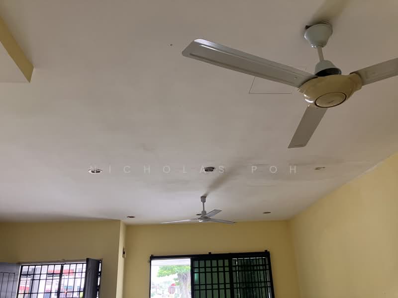 Rumah Teres 2-Tingkat untuk Disewa di Falim (Ipoh) - Nicholas Poh - Living Room - PropertyGuru.com.my