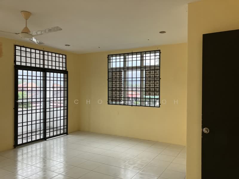 Rumah Teres 2-Tingkat untuk Disewa di Falim (Ipoh) - Nicholas Poh - Living Room - PropertyGuru.com.my
