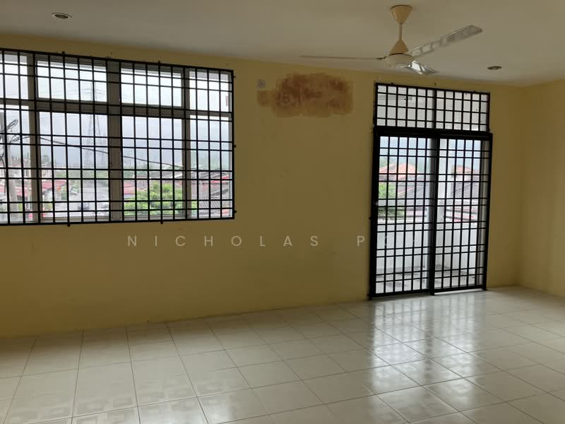 Rumah Teres 2-Tingkat untuk Disewa di Falim (Ipoh) - Nicholas Poh - Living Room - PropertyGuru.com.my