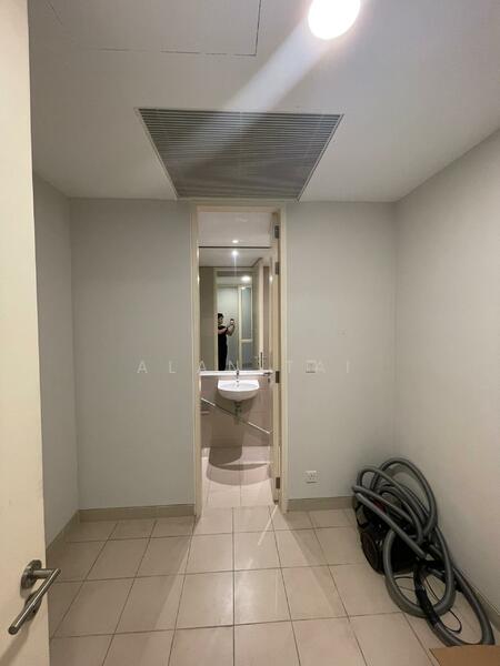 Kondominium untuk Dijual di Condominium @ The Troika - Alan Tai - Bathroom - PropertyGuru.com.my