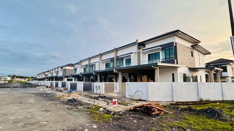 2-storey Terraced House for Sale in Kota Samarahan (Sarawak) - Jay Law - Exterior - PropertyGuru.com.my