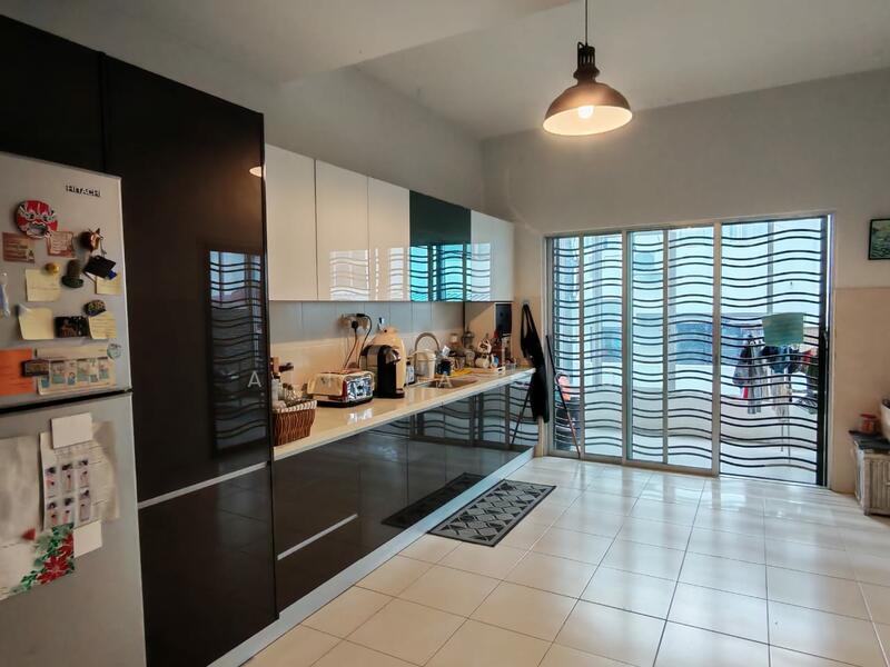 2-storey Terraced House for Sale in Bandar Seri Coalfields (Sungai Buloh) - Alicia Soo - Kitchen - PropertyGuru.com.my