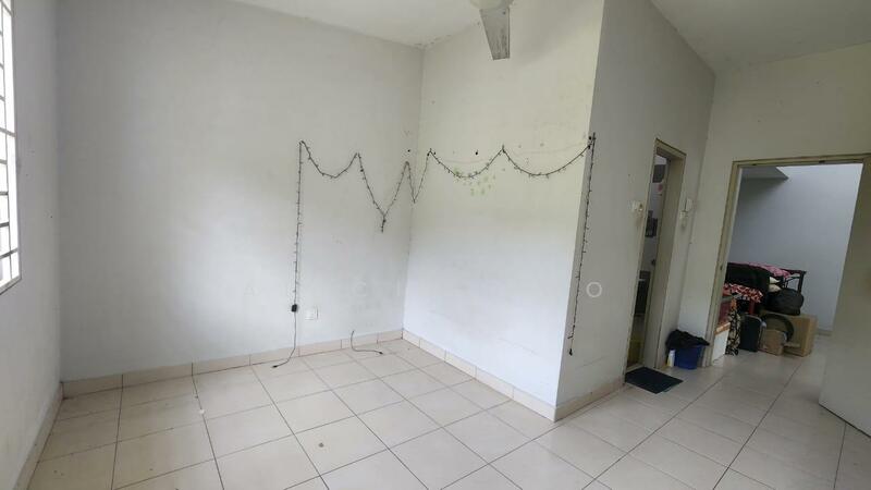 2-storey Terraced House for Sale in Sungai Buloh (Selangor) - Alicia Soo - Bedroom - PropertyGuru.com.my