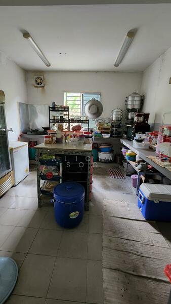 2-storey Terraced House for Sale in Sungai Buloh (Selangor) - Alicia Soo - Kitchen - PropertyGuru.com.my