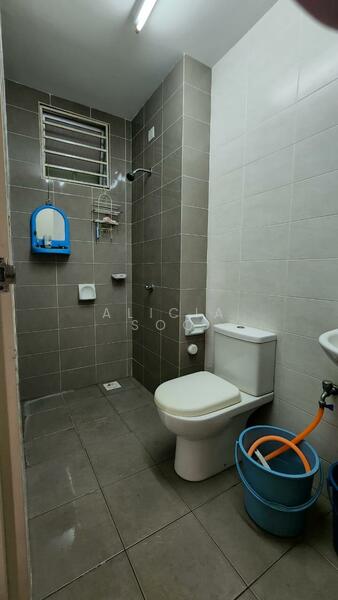 2-storey Terraced House for Sale in Sungai Buloh (Selangor) - Alicia Soo - Bathroom - PropertyGuru.com.my