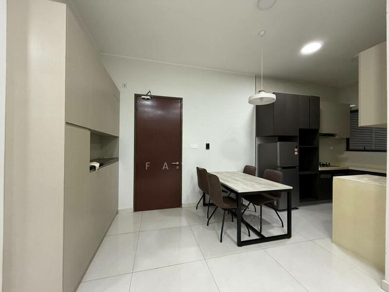 Condominium for Sale at Bay Laurel @ Country Garden Danga Bay - Faye . - Kitchen - PropertyGuru.com.my