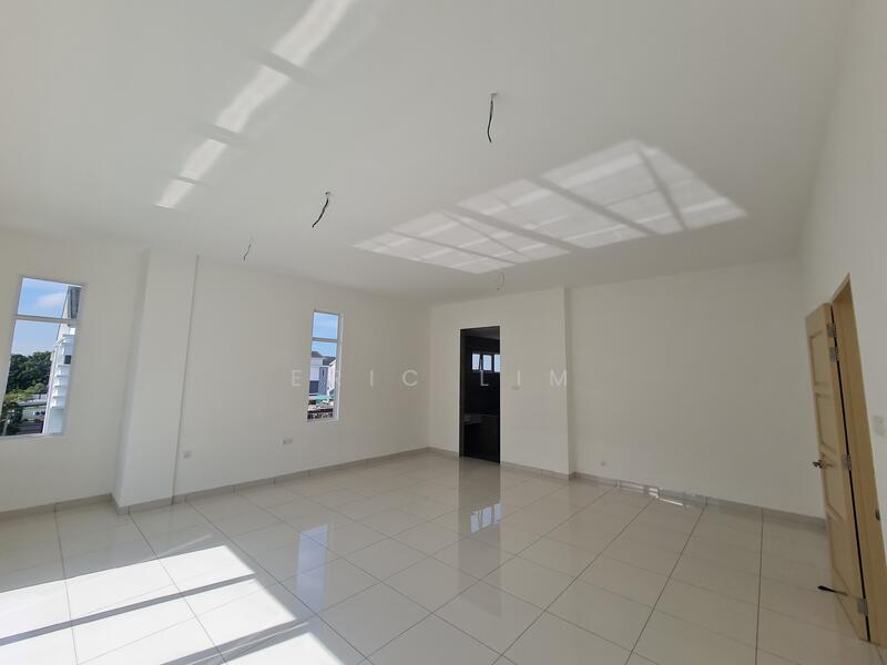 Rumah Banglo untuk Dijual di Taman Kota Permai (Bukit Mertajam) - Eric Lim - Living Room - PropertyGuru.com.my