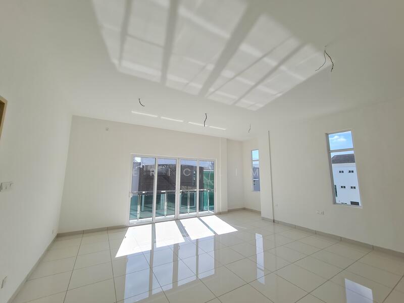 Rumah Banglo untuk Dijual di Taman Kota Permai (Bukit Mertajam) - Eric Lim - Living Room - PropertyGuru.com.my