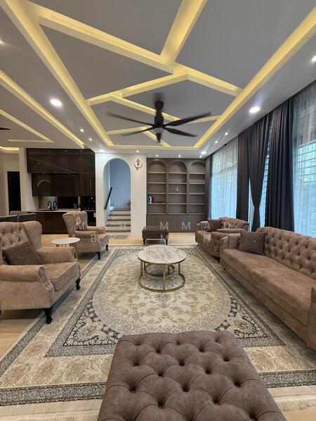 Ground/Level 1: Living area