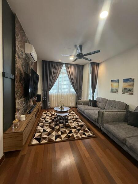 Level 2: Living area