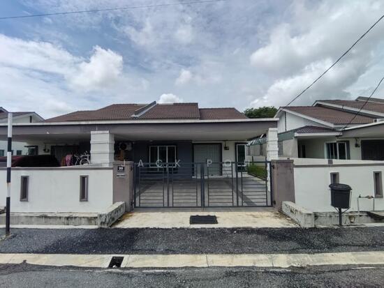 Semi-Detached House for Sale in Batu Gajah (Perak) - Jack Poh