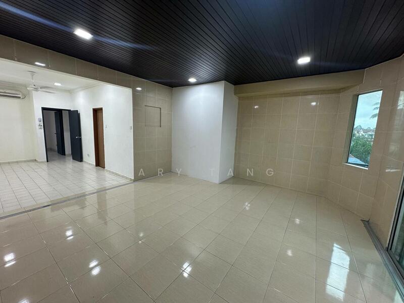 Terraced House for Sale in Taman Pakatan Jaya (Tambun) - Gary Tang - Living Room - PropertyGuru.com.my