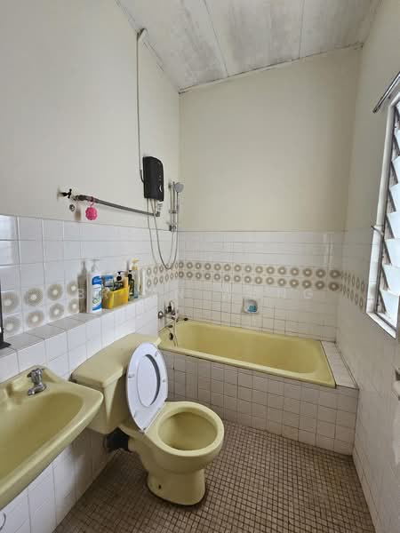 2-storey Terraced House for Sale in Damansara Jaya (Petaling Jaya) - Bryan Wong - Bathroom - PropertyGuru.com.my