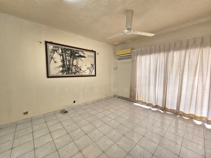 Rumah Teres 2 Tingkat untuk Dijual di Petaling Jaya (Selangor) - Bryan Wong - Living Room - PropertyGuru.com.my