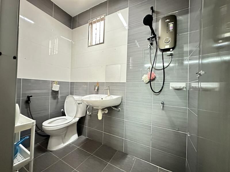 Bandar Bukit Tinggi 1 untuk Untuk Dijual - RM 750,000, Mac 2026 - Bathroom - PropertyGuru.com.my