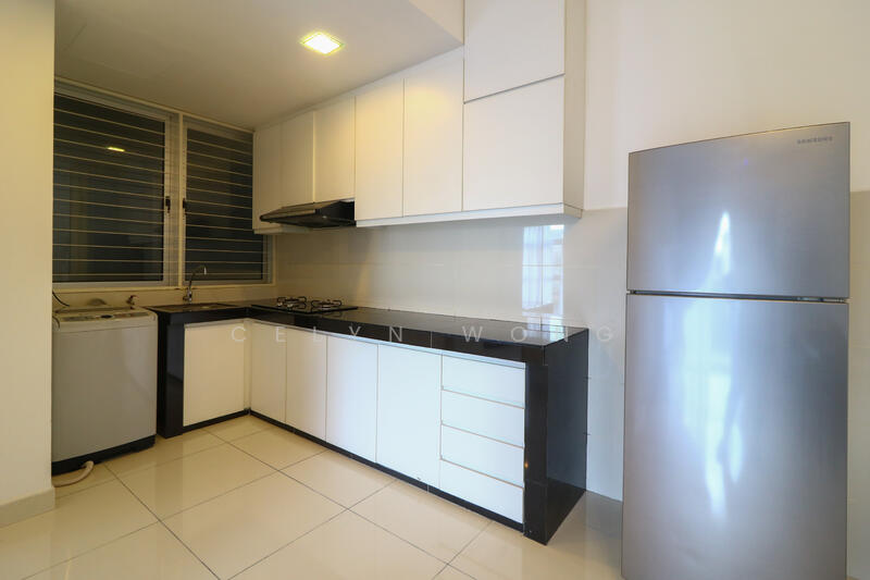 Kitchen With Fridge, Hood & Hob