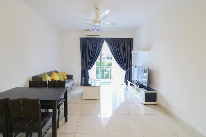 Living Room & Dining Area