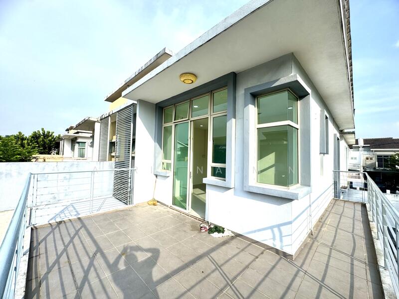 Semi-Detached House for Sale in Bandar Saujana Putra (Tanjong Duabelas) - Amril Najmin - PropertyGuru.com.my