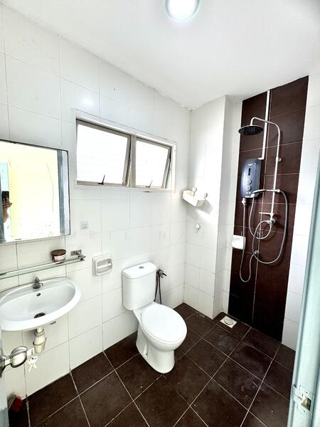 Semi-Detached House for Sale in Bandar Saujana Putra (Tanjong Duabelas) - Amril Najmin - PropertyGuru.com.my