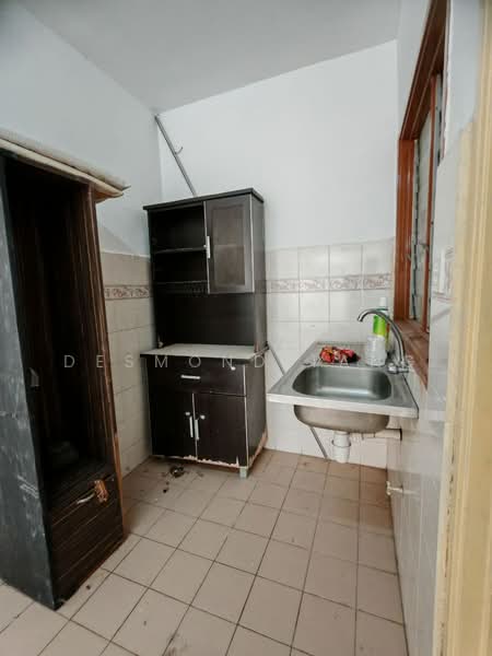 Apartment for Sale at Flora Damansara Apartment - Desmond Tang - Kitchen - PropertyGuru.com.my