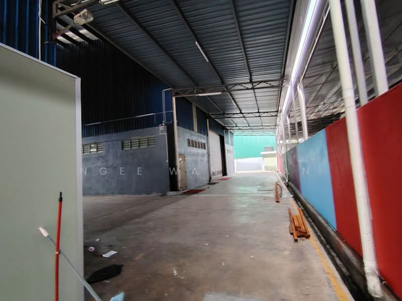 Warehouse for Rent in Taman Perindustrian Krubong (Krubong) - Ngee Wang Tan - Corridor - PropertyGuru.com.my