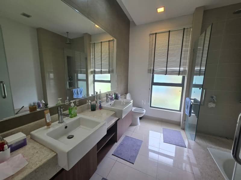 Bungalow for Sale in Leisure Farm (Gelang Patah) - Benson NEC - Bathroom - PropertyGuru.com.my