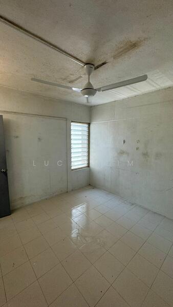 Untuk Disewa - Flat Mahsuri (Lorong Mahsuri 11)