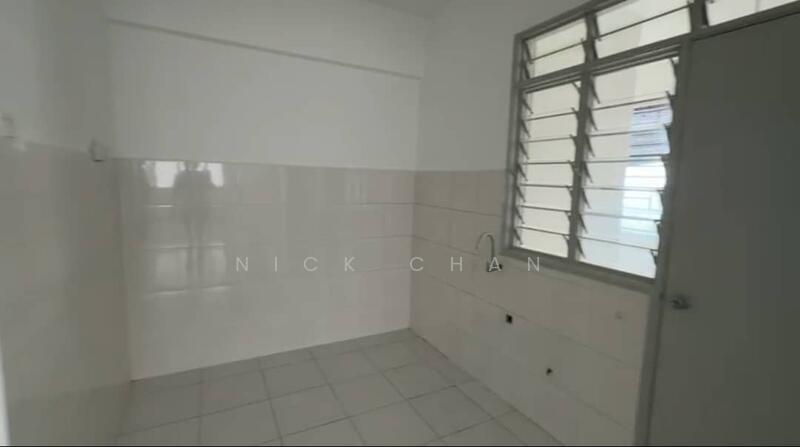 Main Place Residence untuk Untuk Dijual - RM 410,000, Mac 2026 - Kitchen - PropertyGuru.com.my