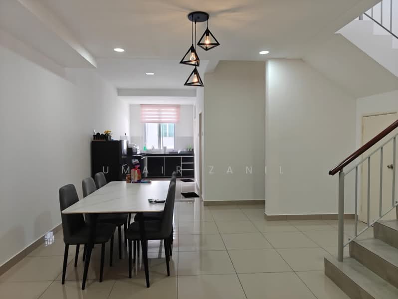 2-storey Terraced House for Sale in Pengerang (Johor) - UMAIR ZANIL - Dining Room - PropertyGuru.com.my
