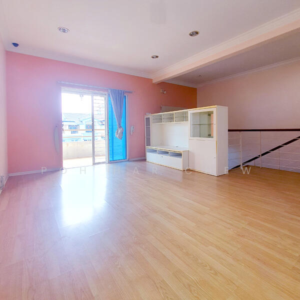 3rd Floor Living Room