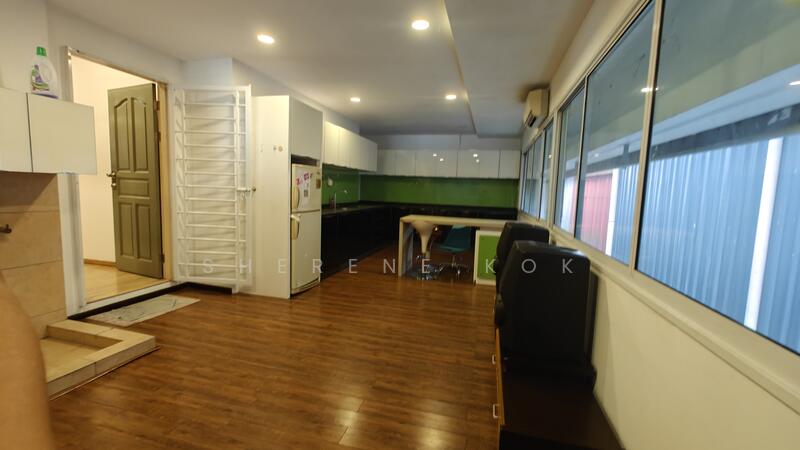 I0028 2 Adjoining Semi D Factory @ Batu Kitang 1+ minutes to 7th Mile Traffic Light untuk Untuk Dijual - RM 3,980,000, Apr 2026 - Kitchen - PropertyGuru.com.my