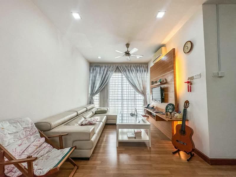 Kemuning Residence untuk Untuk Dijual - RM 1,490,000, Mac 2026 - Living Room - PropertyGuru.com.my