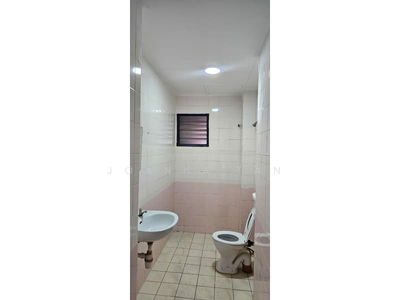 Rumah Teres 2 Tingkat untuk Dijual di Kota Kemuning (Shah Alam) - Joanna Tan - Bathroom - PropertyGuru.com.my