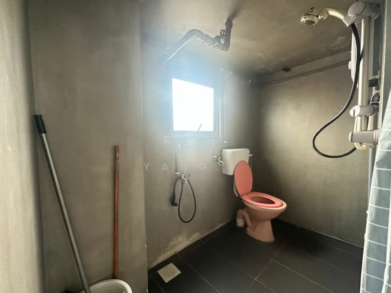 Rumah Teres 2 Tingkat untuk Disewa di Jalan Ipoh (Kuala Lumpur) - Yang . - Bathroom - PropertyGuru.com.my