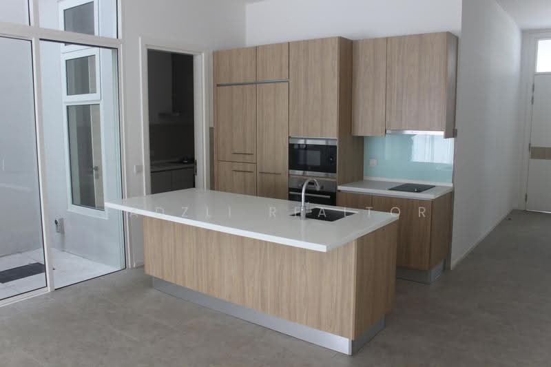 Rumah Teres 3-Tingkat untuk Dijual di Seri Kembangan (Selangor) - Fadzli Realtor - Kitchen - PropertyGuru.com.my