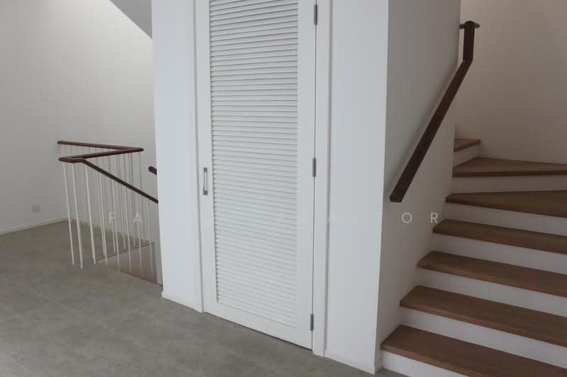 Rumah Teres 3-Tingkat untuk Dijual di Seri Kembangan (Selangor) - Fadzli Realtor - Corridor - PropertyGuru.com.my