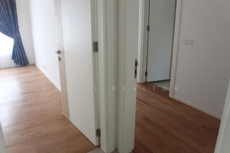 Rumah Teres 3-Tingkat untuk Dijual di Seri Kembangan (Selangor) - Fadzli Realtor - Corridor - PropertyGuru.com.my
