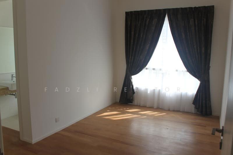 Rumah Teres 3-Tingkat untuk Dijual di Seri Kembangan (Selangor) - Fadzli Realtor - Bedroom - PropertyGuru.com.my
