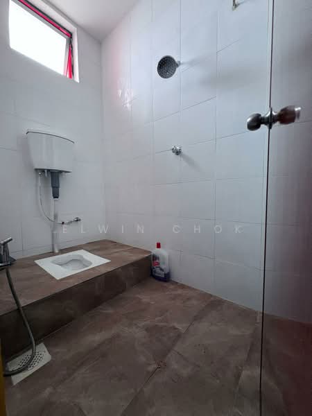 Shop for Rent in Seksyen 7 (Shah Alam) - Elwin Chok - Bathroom - PropertyGuru.com.my