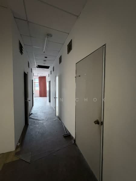 Shop for Rent in Seksyen 7 (Shah Alam) - Elwin Chok - Corridor - PropertyGuru.com.my