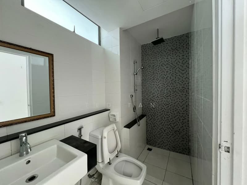 Kondominium untuk Dijual di All Seasons Park - Ted Tan - Bathroom - PropertyGuru.com.my