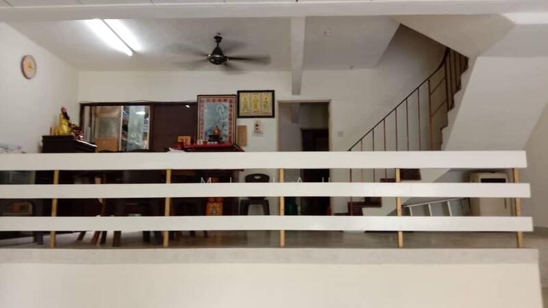 2-storey Terraced House for Sale in Taman Desa (Kuala Lumpur) - ML Lau - Living Room - PropertyGuru.com.my