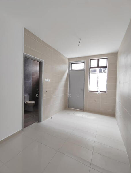 2-storey Terraced House for Sale in Johor Bahru (Johor) - Kenyou . - Bathroom - PropertyGuru.com.my
