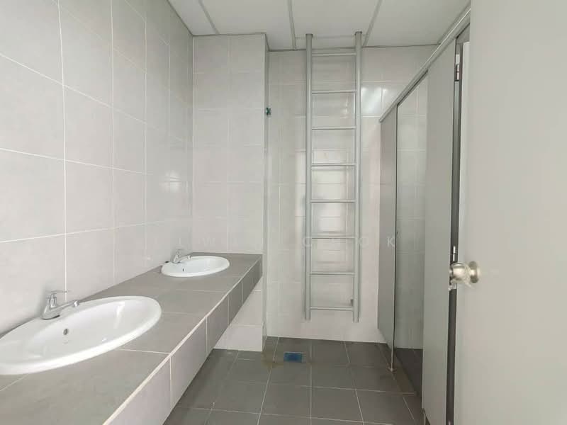 Kilang Berkembar untuk Disewa di Bandar Bukit Raja (Klang) - Elwin Chok - Bathroom - PropertyGuru.com.my