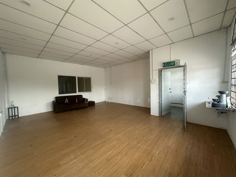 Factory for Rent in Taman Mount Austin (Tebrau) - Aiden Tang - Living Room - PropertyGuru.com.my
