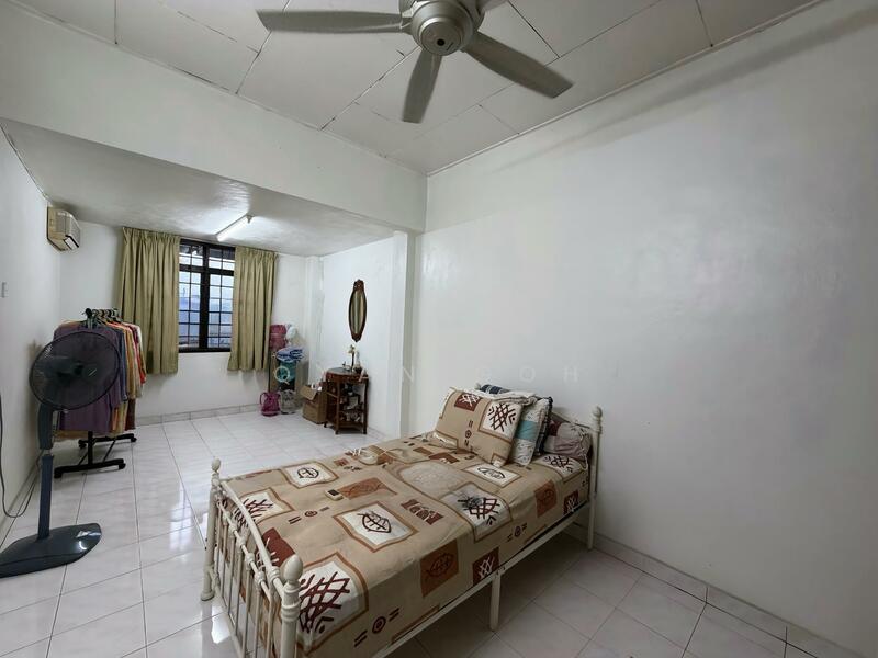 Terraced House for Sale in Island Glades (Jelutong) - Qyan Goh - Bedroom - PropertyGuru.com.my